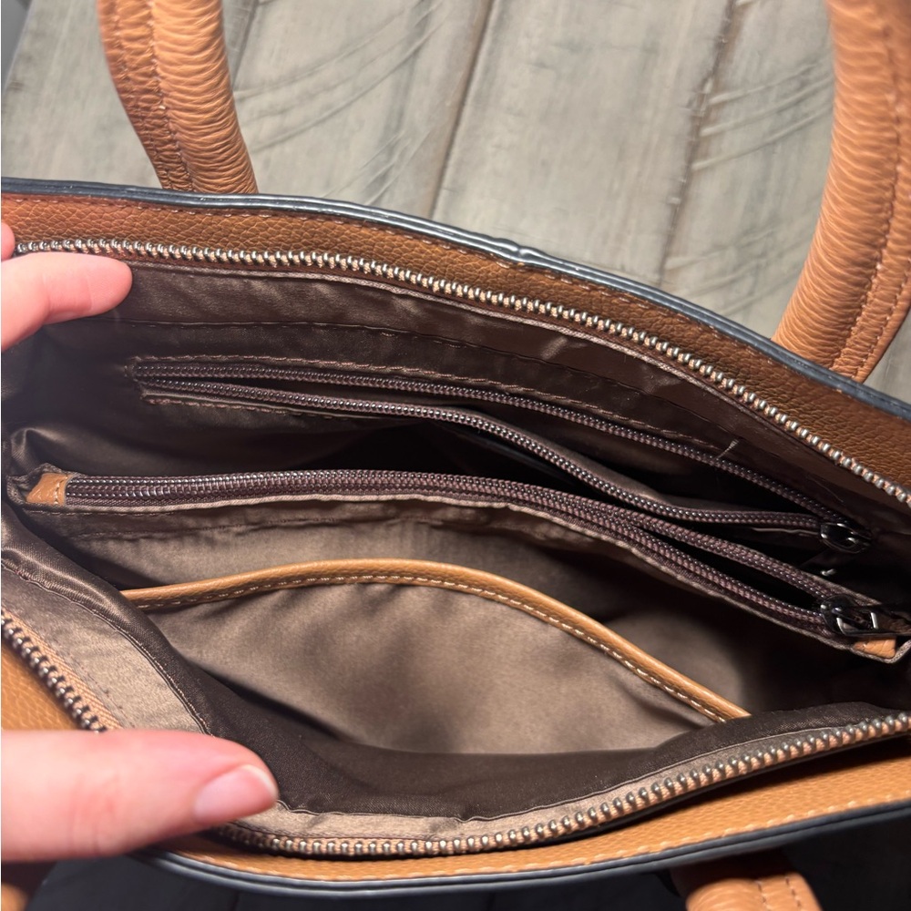 Kattee Tan Cowhide Leather Handbag - Picture 3 of 9